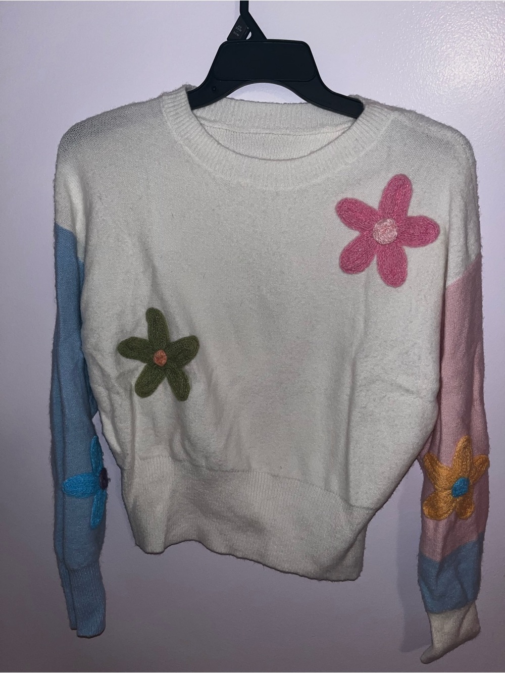 Cream Floral Applique Crewneck Sweater - Unbranded
